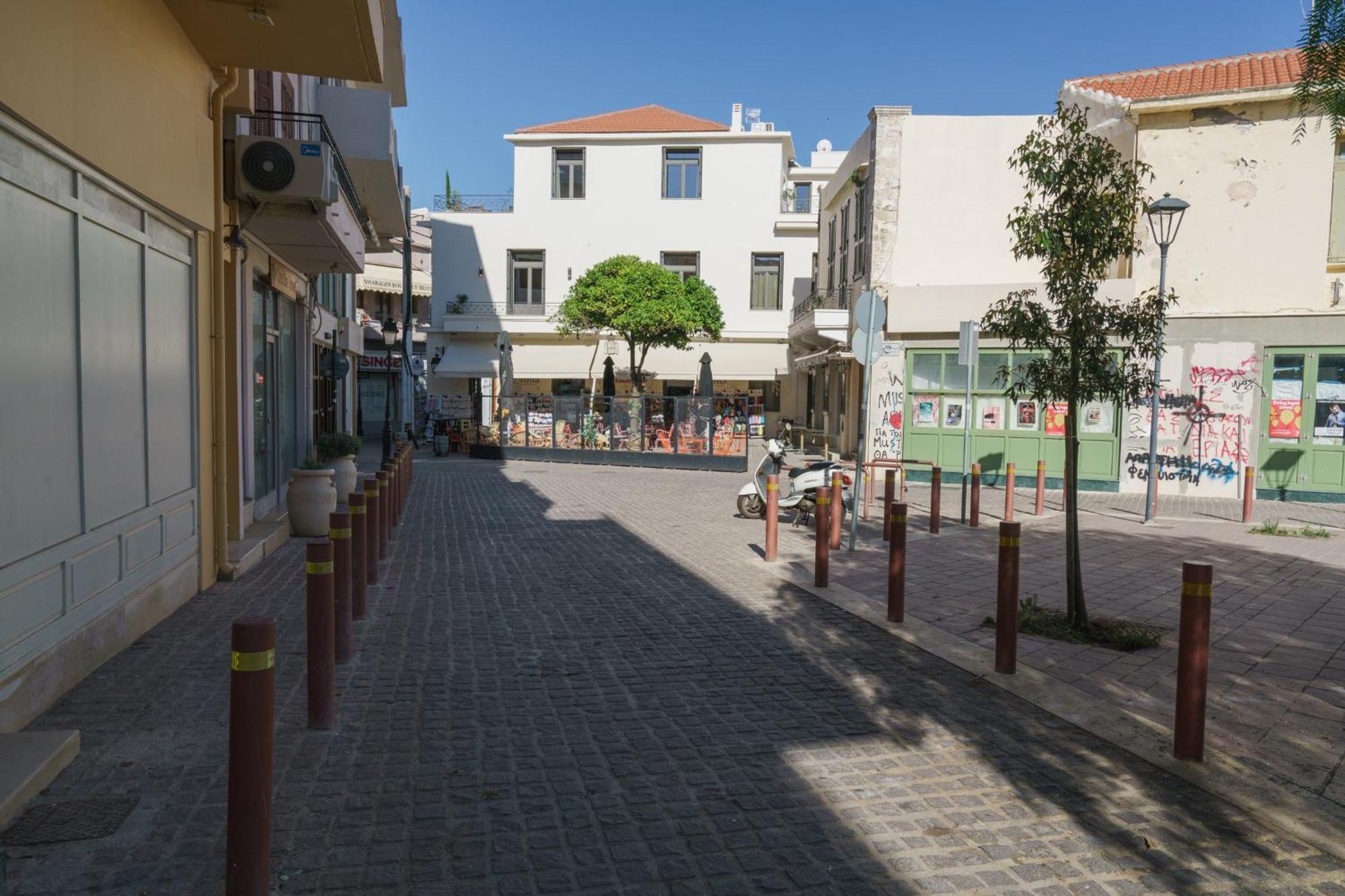The Old Distillery - Premium Suites Rethymno  Bagian luar foto